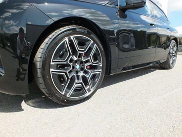 BMW IX XDrive45 — photo 9