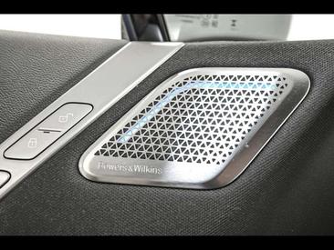 BMW IX XDrive60 — photo 11