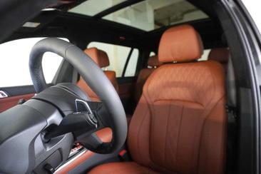 BMW X7 XDrive40i — photo 8