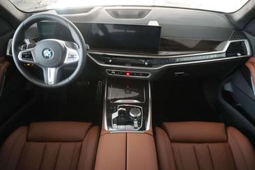 BMW X7 XDrive40i — photo 12