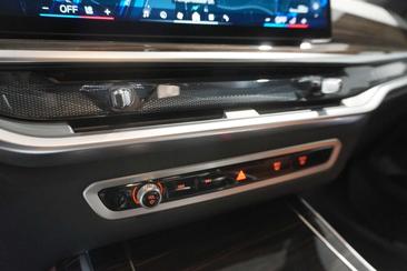 BMW X7 XDrive40i — photo 21