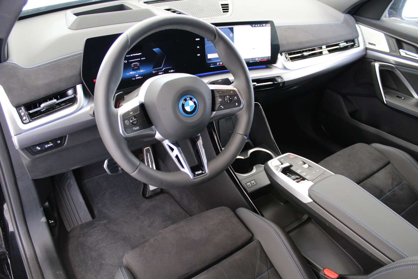 BMW IX2 XDrive30 - 2024 - Joinsteer - #18