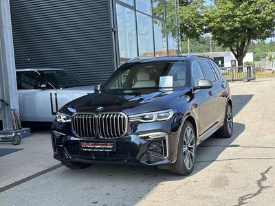 BMW X7 M50i