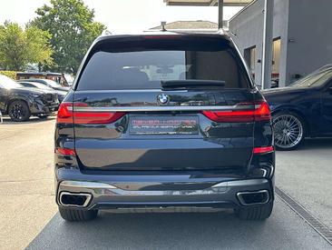 BMW X7 M50i — photo 12