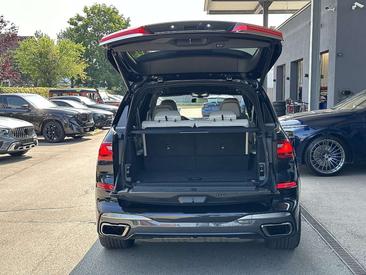 BMW X7 M50i — photo 16