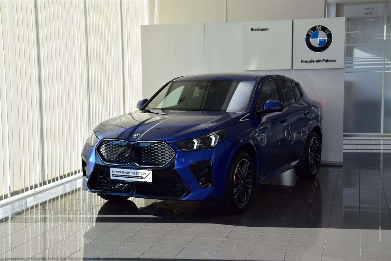 BMW IX2 EDrive20 - 2024 - Joinsteer - #1