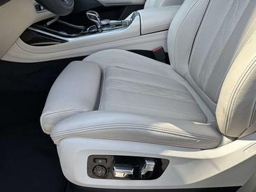 BMW X7 M50i — photo 30