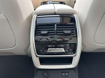 BMW X7 M50i — photo 35