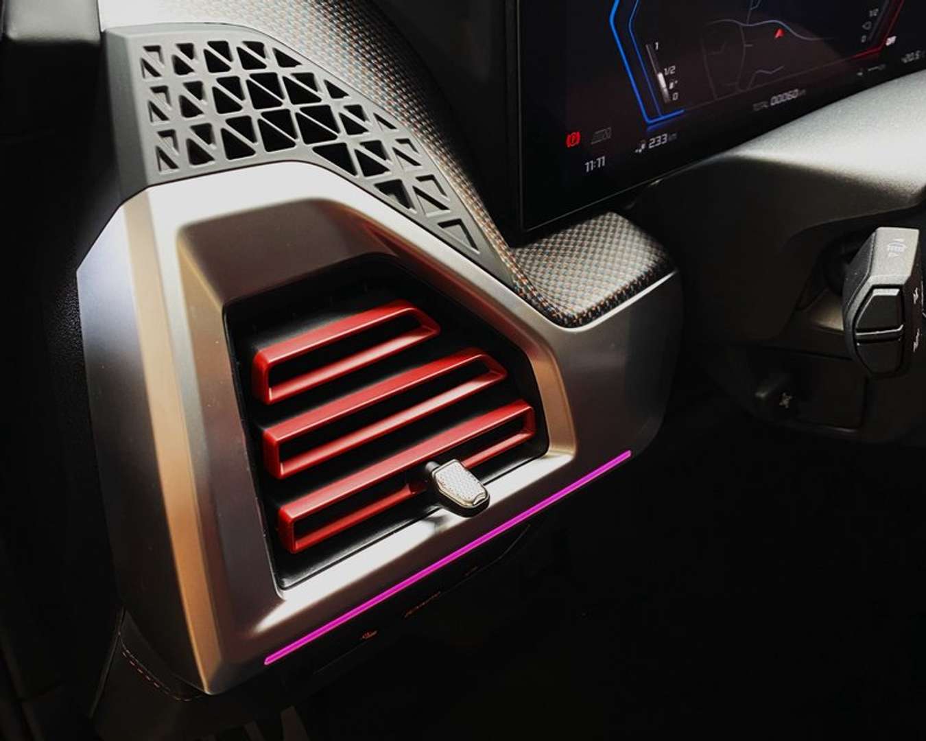 BMW XM RED LABEL - 2024 - Joinsteer - #36