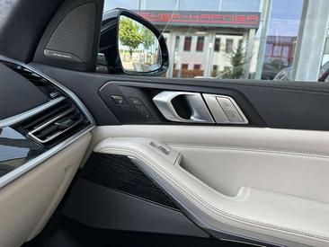 BMW X7 M50i — photo 47