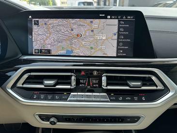 BMW X7 M50i — photo 48