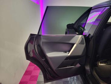 BMW IX M60 — photo 18