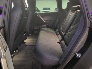 BMW IX M60 — photo 19