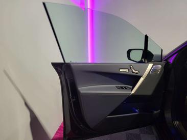 BMW IX M60 — photo 21