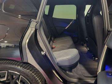 BMW IX M60 — photo 24