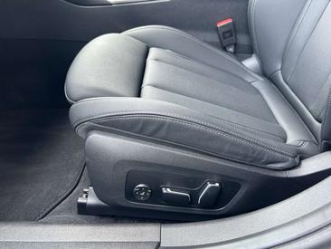 BMW Série 3 330e — photo 16
