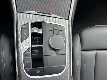 BMW Série 3 330e — photo 19