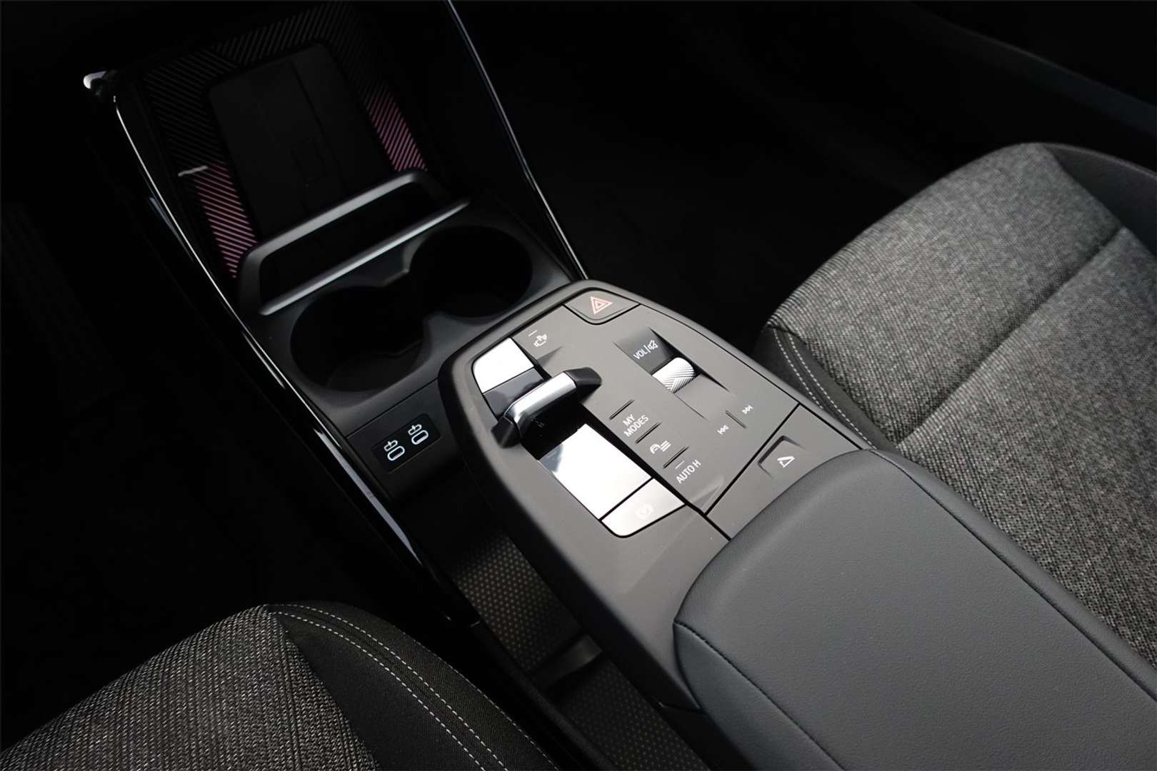 BMW IX2 EDrive20 - 2025 - Joinsteer - #17