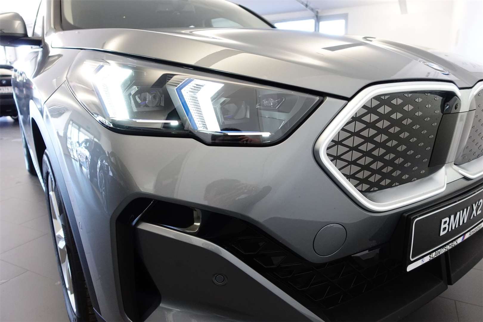 BMW IX2 EDrive20 - 2025 - Joinsteer - #23