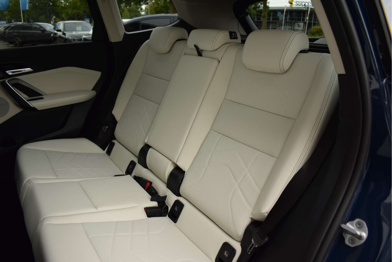 BMW IX1 XLine EDrive20 - 2025 - Joinsteer - #6