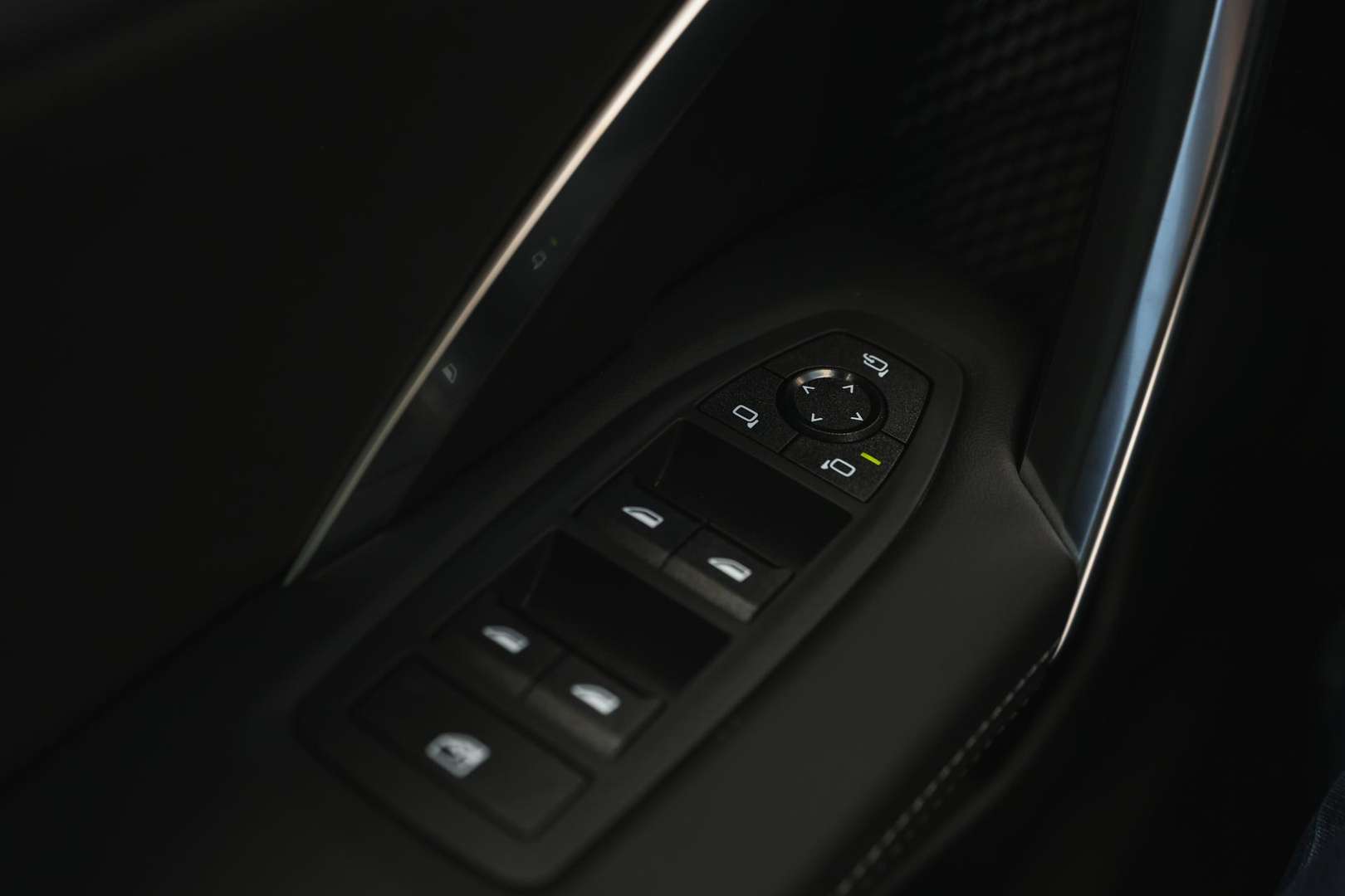 BMW IX2 M Sport EDrive20 - 2025 - Joinsteer - #8