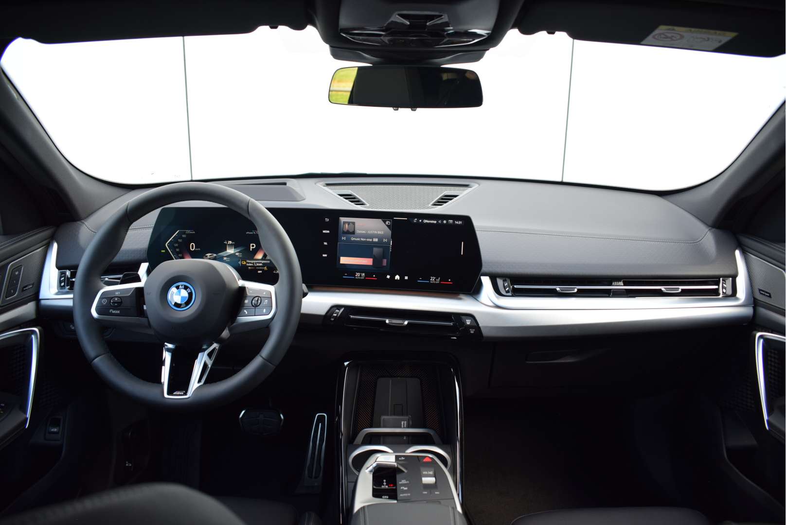 BMW IX2 M Sport EDrive20 - 2025 - Joinsteer - #2