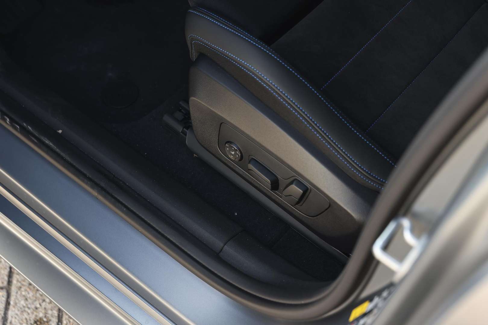 BMW IX2 M Sport EDrive20 - 2025 - Joinsteer - #11