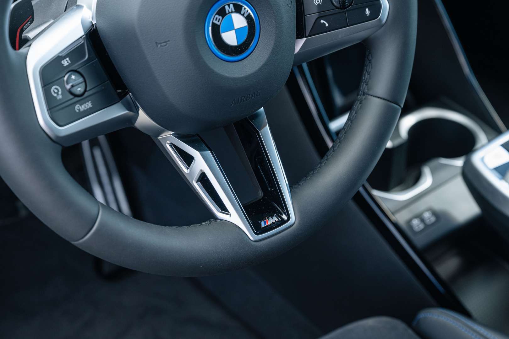 BMW IX2 M Sport EDrive20 - 2025 - Joinsteer - #27