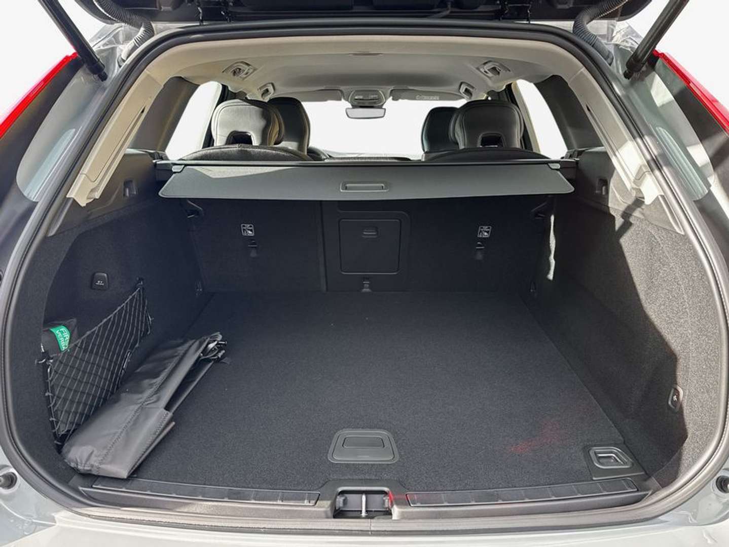 Volvo XC60 B5 Essential - 2025 - Joinsteer - #6