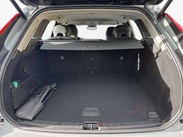 Volvo XC60 B5 Essential — photo 6