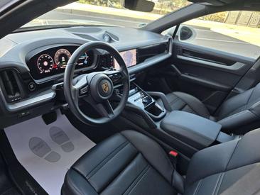 Porsche Cayenne III E-Hybrid Coupé — photo 12