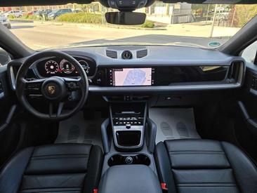 Porsche Cayenne III E-Hybrid Coupé — photo 13