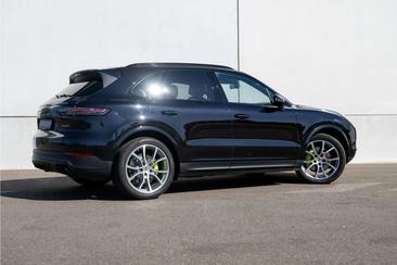 Porsche Cayenne III E-Hybrid Coupé — photo 5