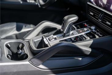 Porsche Cayenne III E-Hybrid Coupé — photo 38