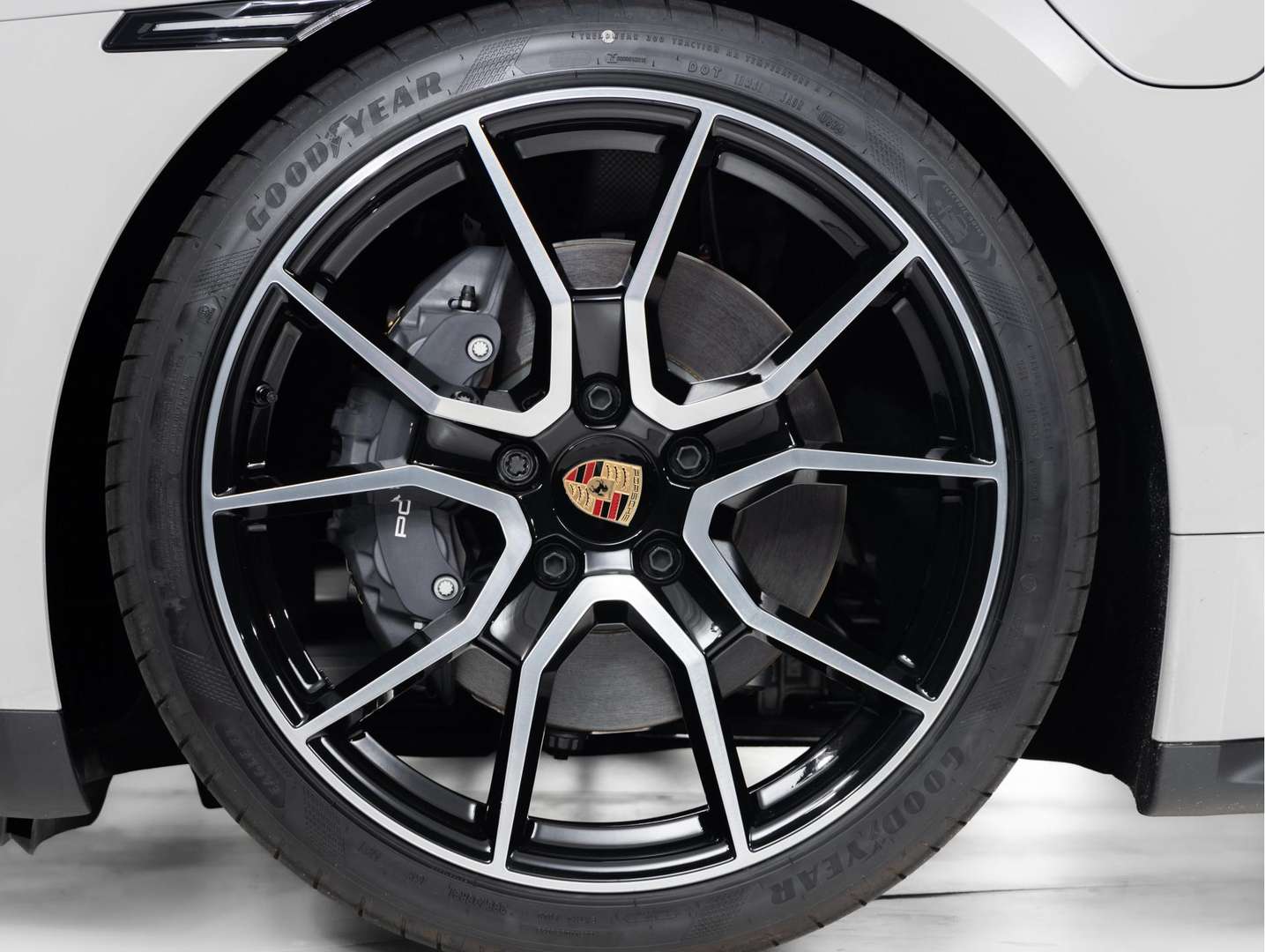 Porsche Taycan Sport Turismo - 2024 - Joinsteer - #2