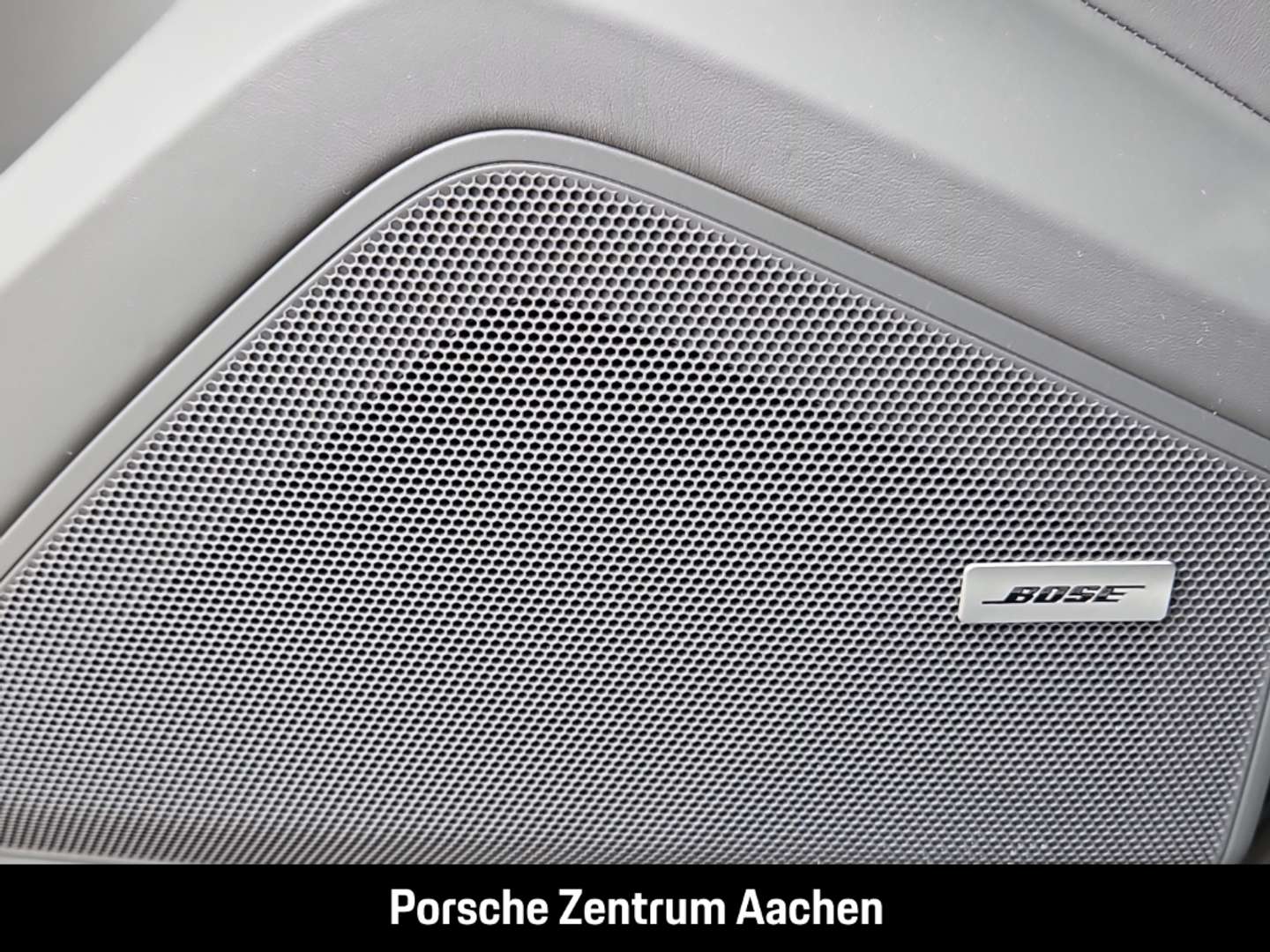 Porsche Cayenne III Platinum Edition Turbo - 2022 - Joinsteer - #22