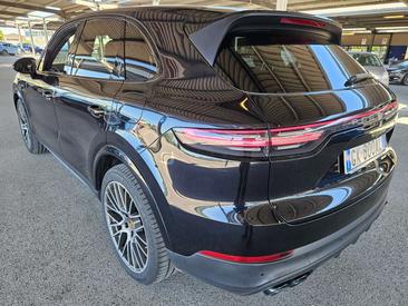 Porsche Cayenne III Platinum Edition E-Hybrid — photo 6