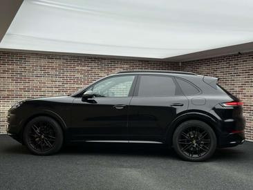 Porsche Cayenne III E-Hybrid Coupé — photo 5