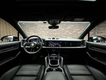 Porsche Cayenne III E-Hybrid Coupé — photo 8