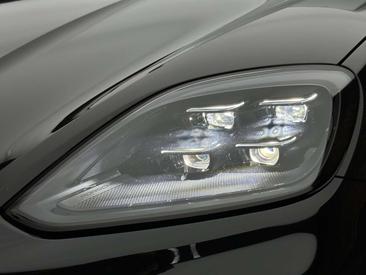 Porsche Cayenne III E-Hybrid Coupé — photo 28
