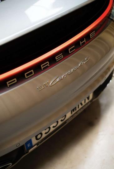 Porsche 992 I Carrera 4S Cabriolet — photo 6
