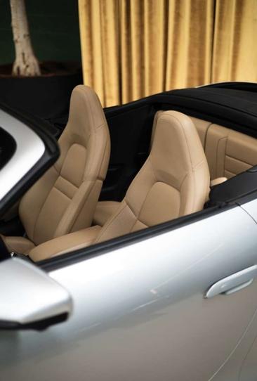 Porsche 992 I Carrera 4S Cabriolet — photo 12