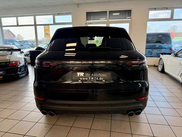 Porsche Cayenne III E-Hybrid Coupé — photo 3