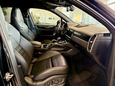 Porsche Cayenne III E-Hybrid Coupé — photo 11