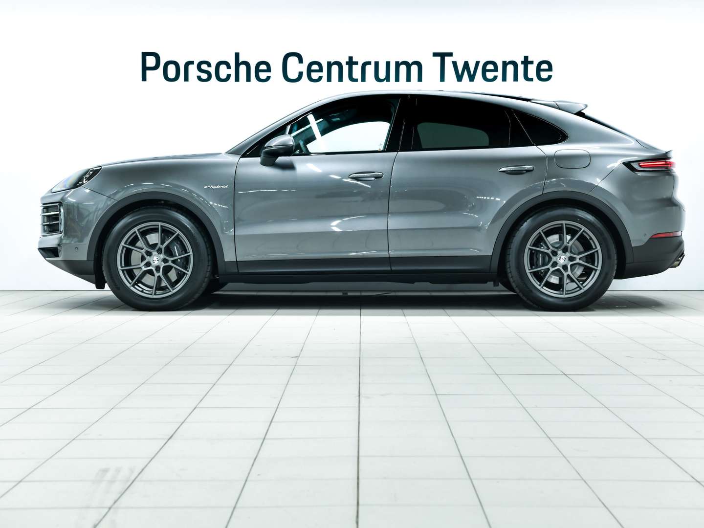 Porsche Cayenne Coupé E-Hybrid - 2025 - Joinsteer - #5