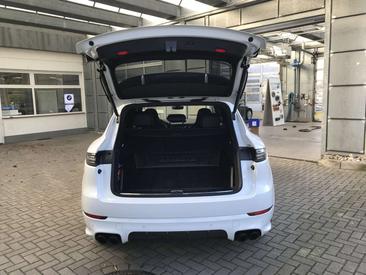 Porsche Cayenne III GTS — photo 20