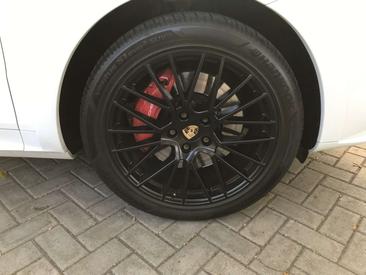 Porsche Cayenne III GTS — photo 28