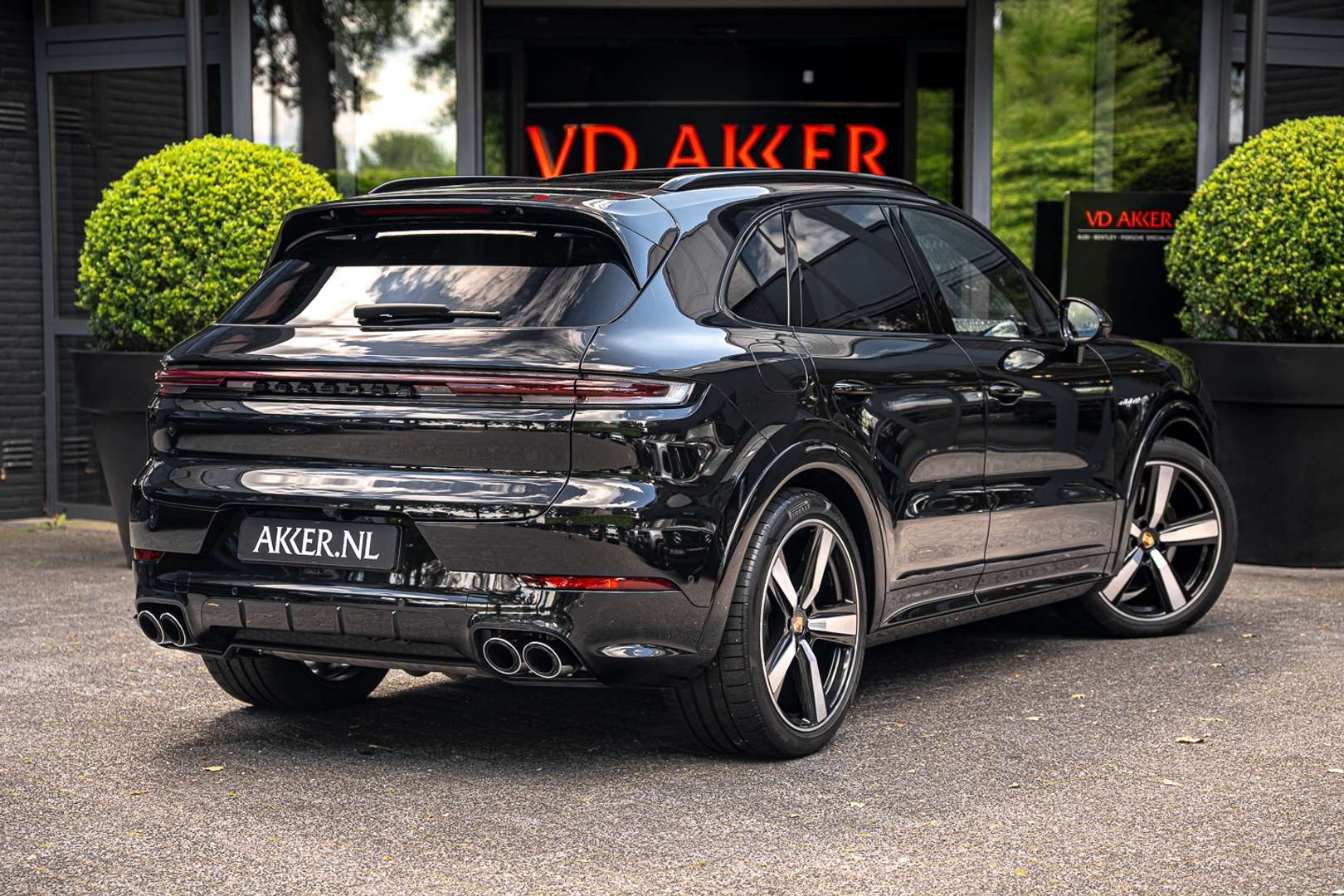 Porsche Cayenne Sport Design E-Hybrid - 2025 - Joinsteer - #2