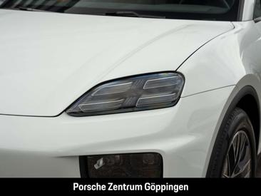 Porsche Macan Electrique Crossover 4 — photo 11