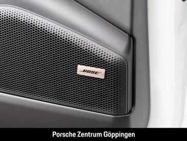 Porsche Macan Electrique Crossover 4 — photo 18